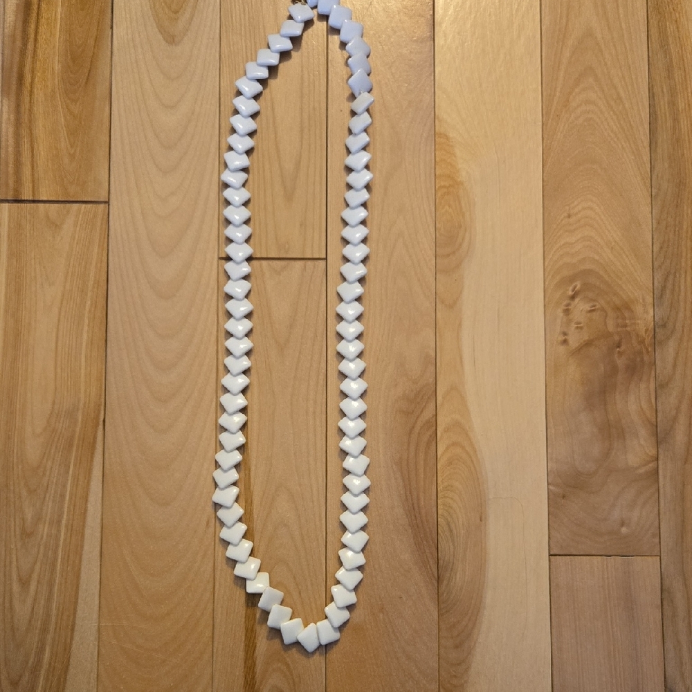 Vintage Crown Trifari white overlapping flat square necklace